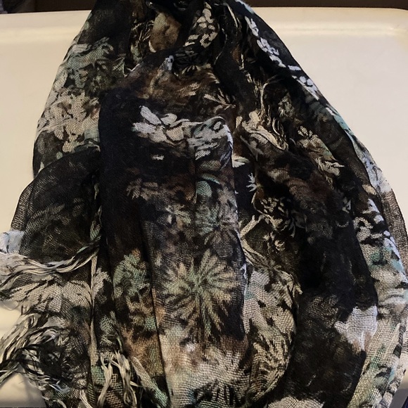 Boots - Picture 3 of 3